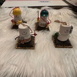 💙3/$20 Festive Snowman Holiday Ornaments Set